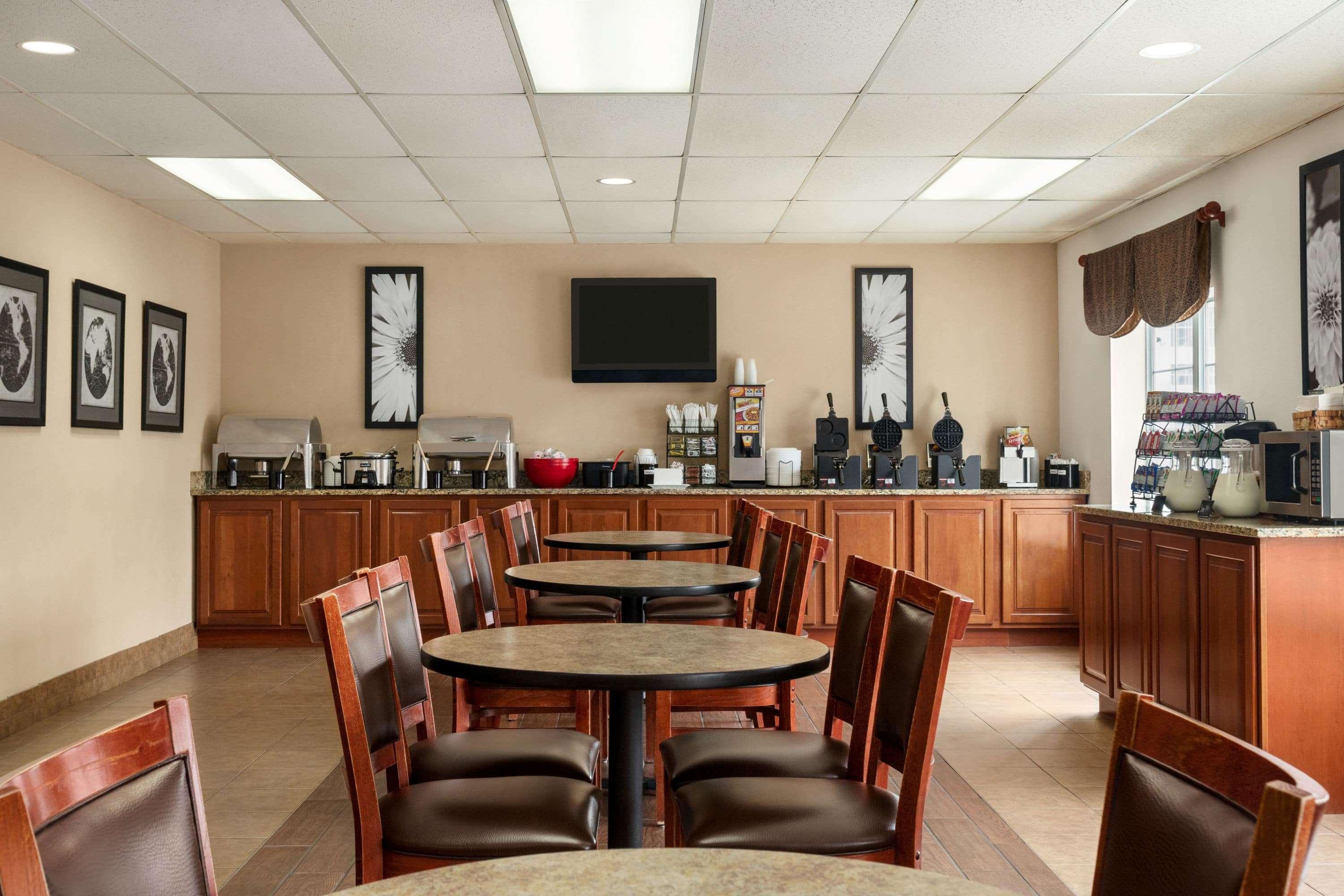 Ramada By Wyndham Pigeon Forge North Hotel Buitenkant foto