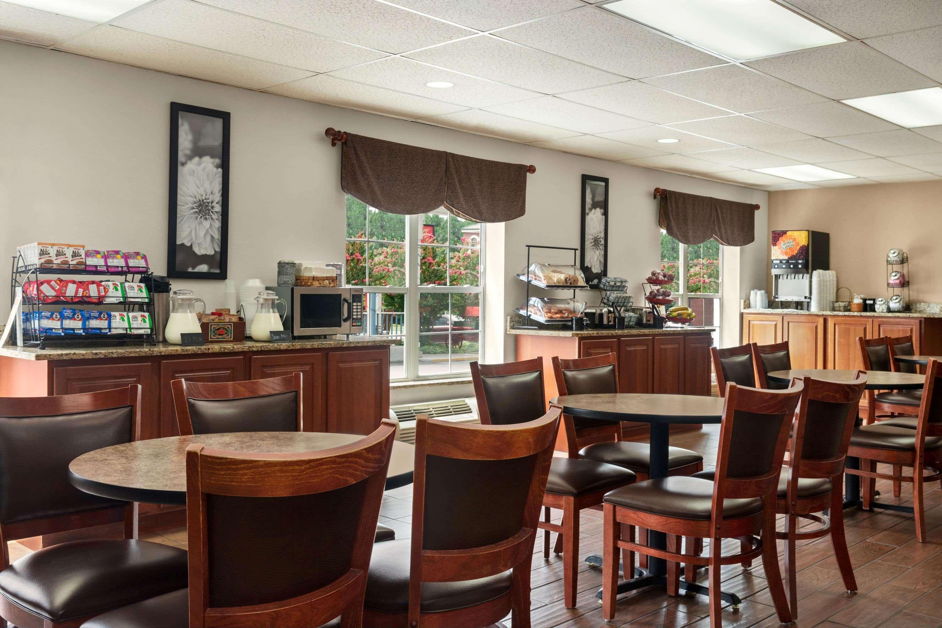 Ramada By Wyndham Pigeon Forge North Hotel Buitenkant foto
