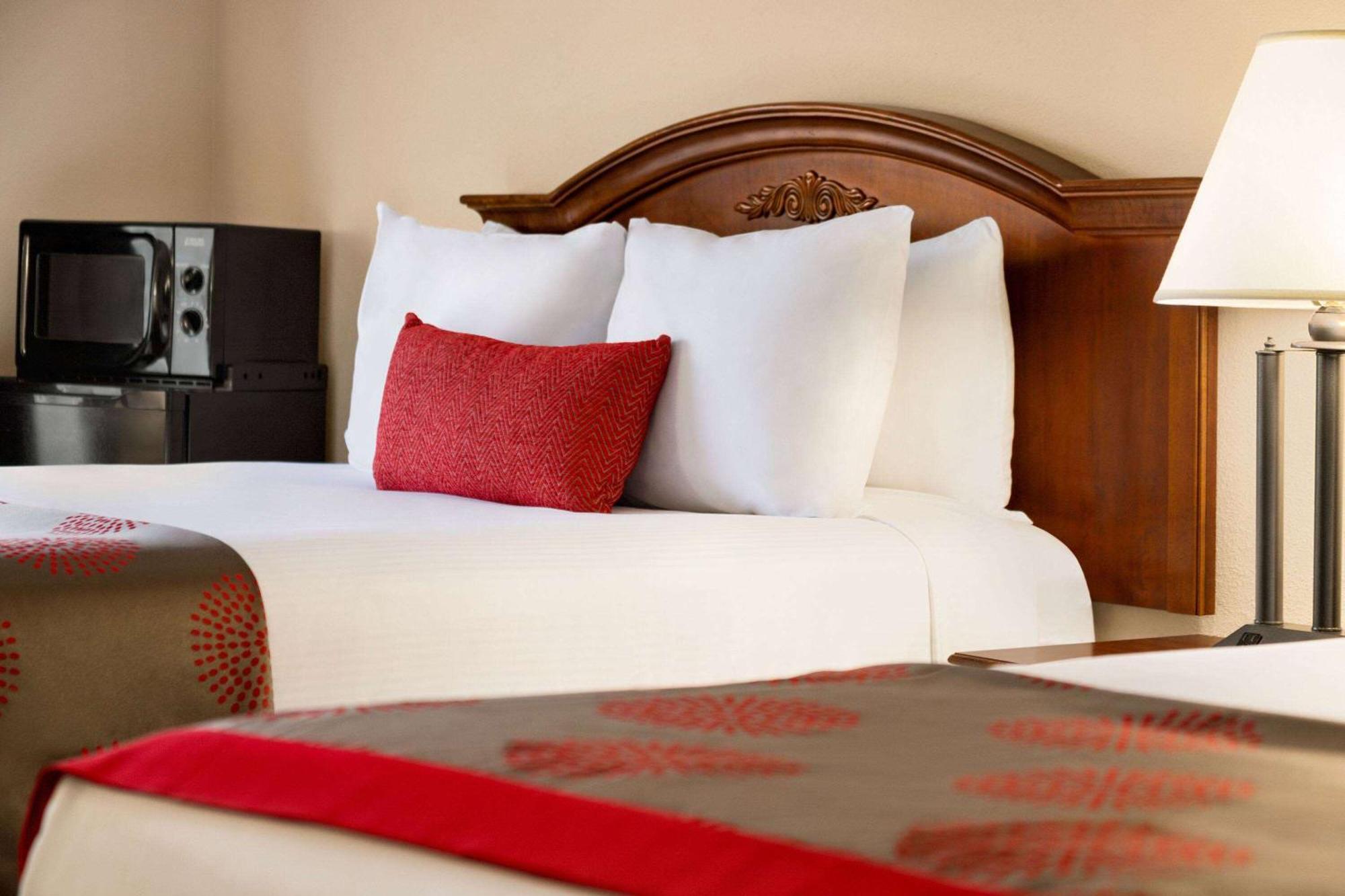 Ramada By Wyndham Pigeon Forge North Hotel Buitenkant foto