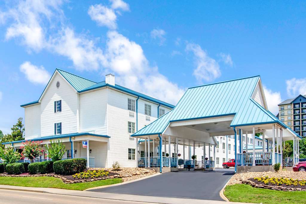 Ramada By Wyndham Pigeon Forge North Hotel Buitenkant foto